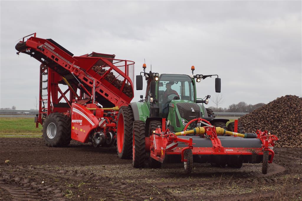 Grimme › Grimme Rootster 604: 6-rijig, 4-tons Bunker, Getrokken ...