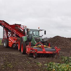 Grimme › Grimme Rootster 604: 6-rijig, 4-tons Bunker, Getrokken ...