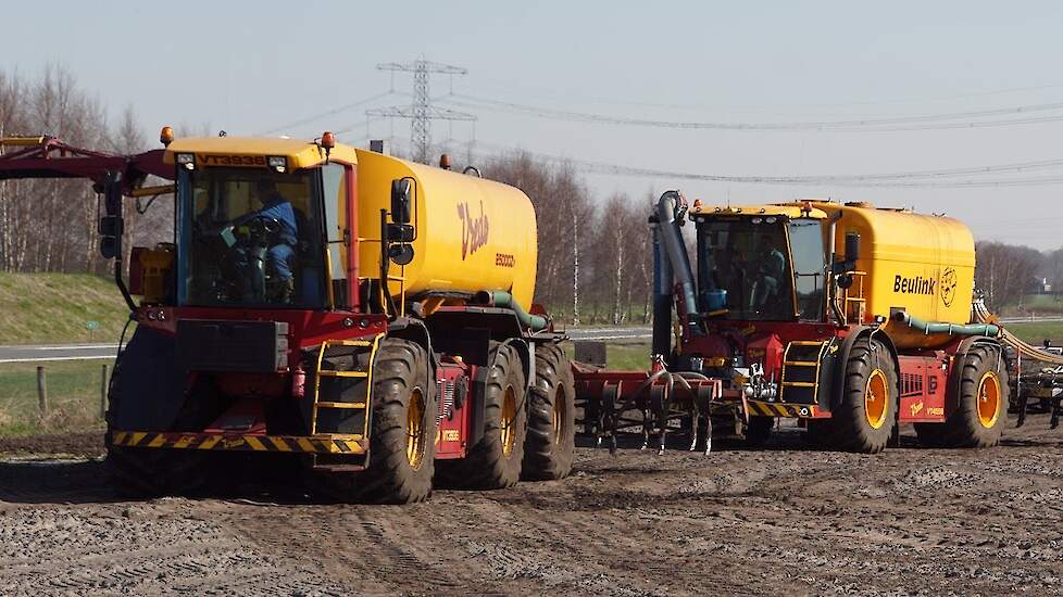 Vredo file bij Varkenshouderij Beulink uit Nieuw Weerdinge Trekkerweb