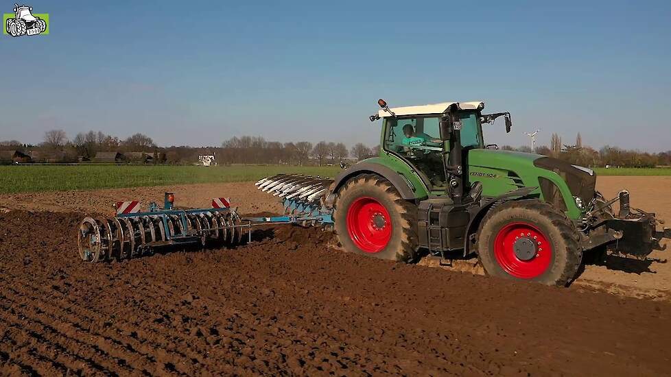 Fendt vario 924 met Lemken zesschaar wentelploeg