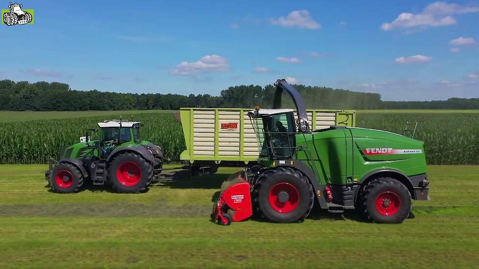 Bmww Agriservice Fendt hark,Fendt trekkers en Fendt Katana 65 in het gras