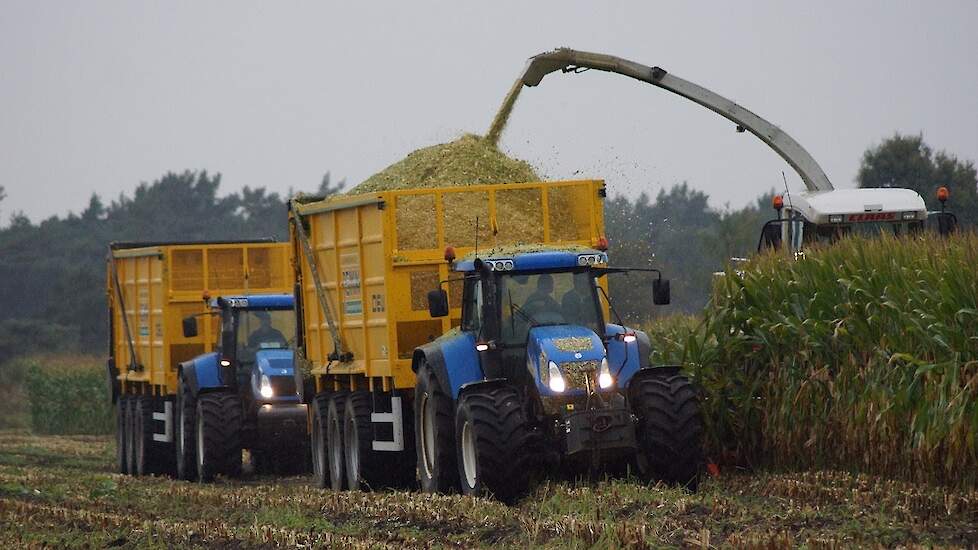 DeWa aangedreven silagewagens Loonbedrijf Reimink Trekkerweb mais maisoogst 2013