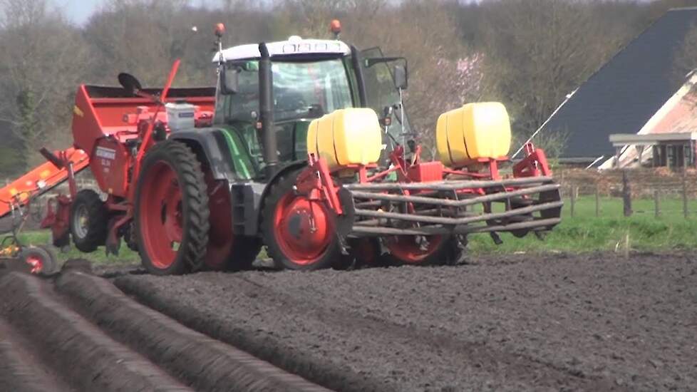 Loonbedrijf Pomper Fendt 818 en Grimme GL34 DFB Trekkerweb