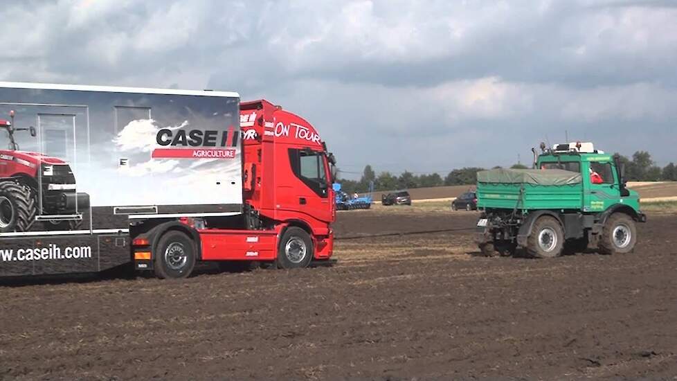 Unimog red vrachtwagen Trekkerweb