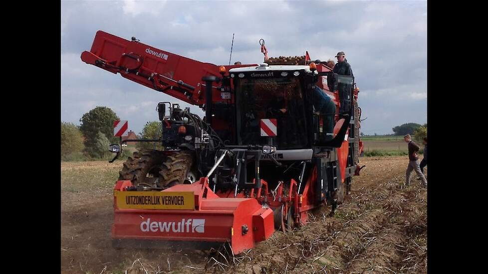 Demo Dewulf in Poperinge België,en Mitas banden Trekkerweb