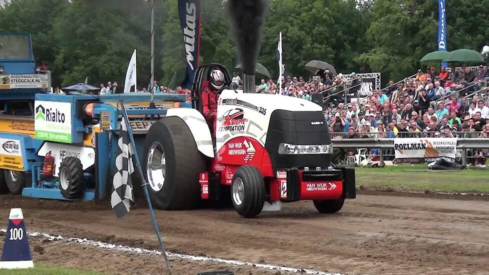 Extreme Temptation Case-IH 335 Eext tractorpulling Trekkerweb