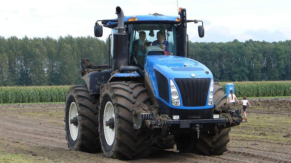 New Holland T8 en T9 Trekkerweb.nl