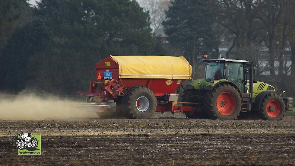 Plaats-specifiek bekalken Claas Arion 640 van Weco de Hondsrug -Trekkerweb