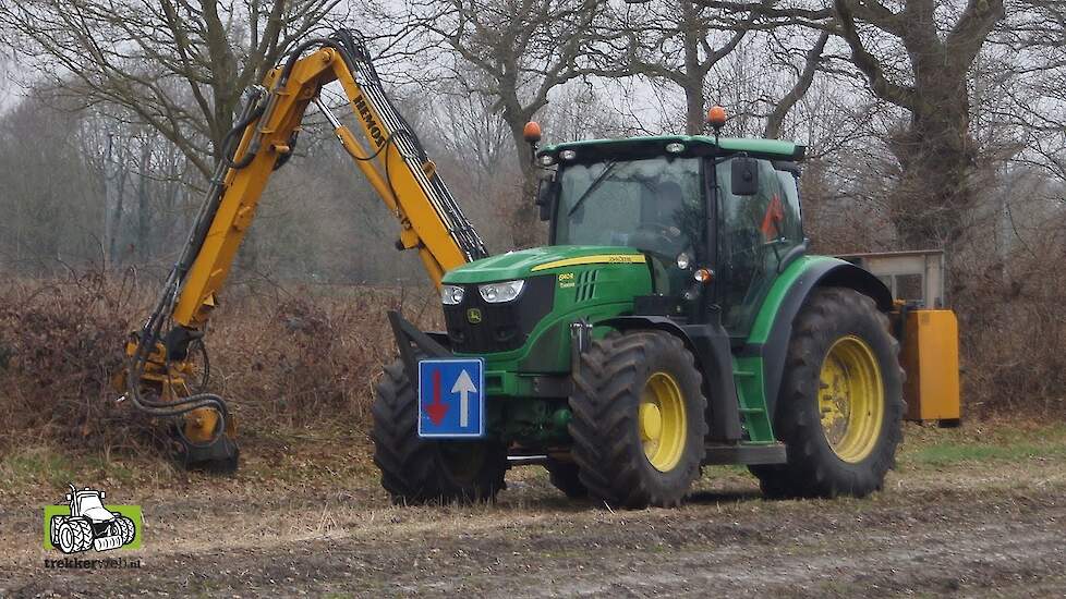 John Deere 6140R Hemos Houtwallen klepelen Meringa Dalerveen Trekkerweb