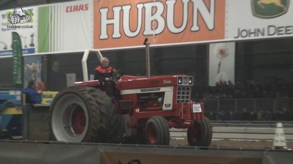 Deel 2 eerste avond bij Indoor Tractorpulling in Assen Trekkerweb