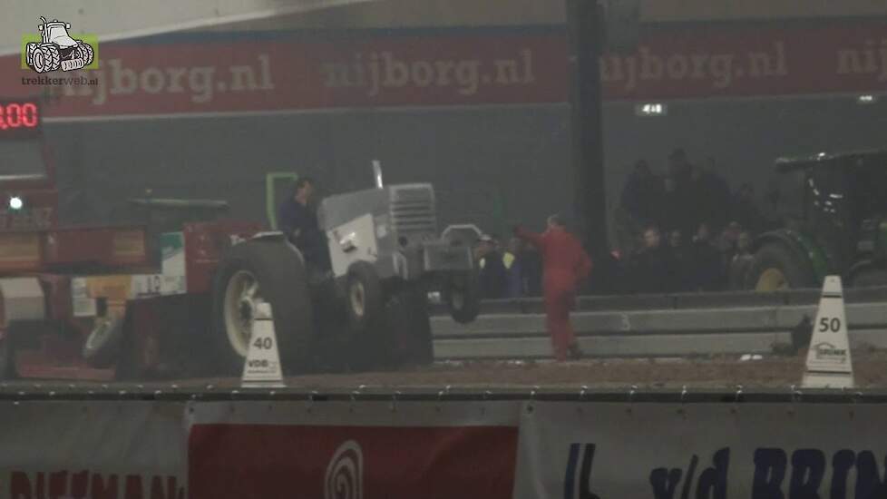 Geweldige eerste avond bij Indoor Tractorpulling in Assen Trekkerweb TT-hall