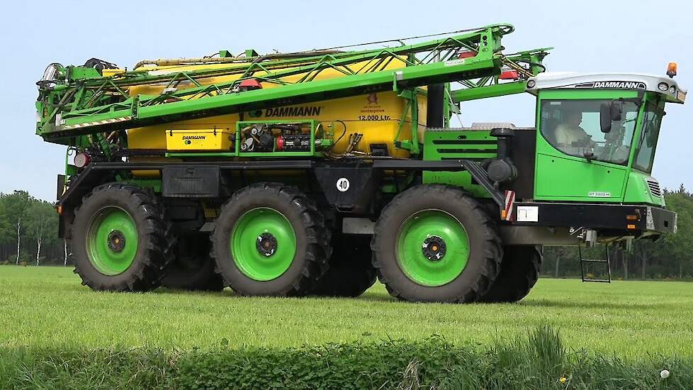 Alliance banden onder een Dammann Trac DT 3200H Trekkerweb