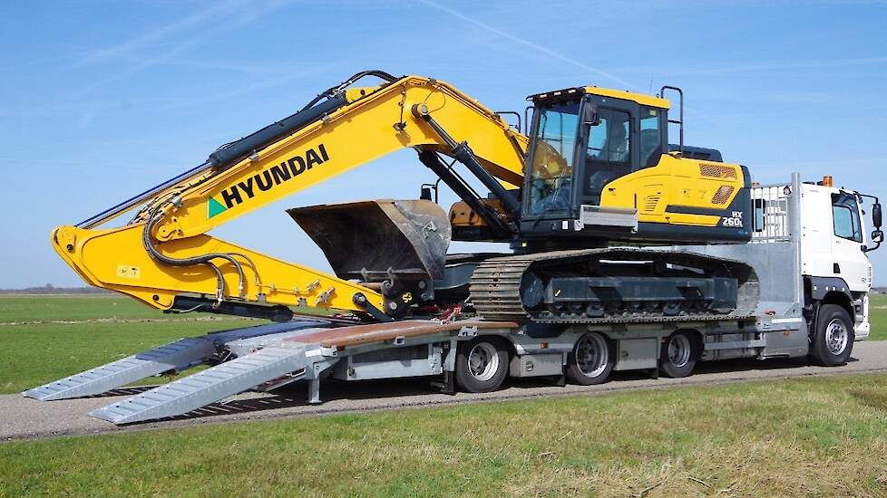 Veldhuizen oprijwagen voor het vervoer van kranen en bulldozers tot 29 ton Trekkerweb