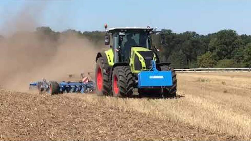 Voorserie hybrid cultivator Lemken Koralin