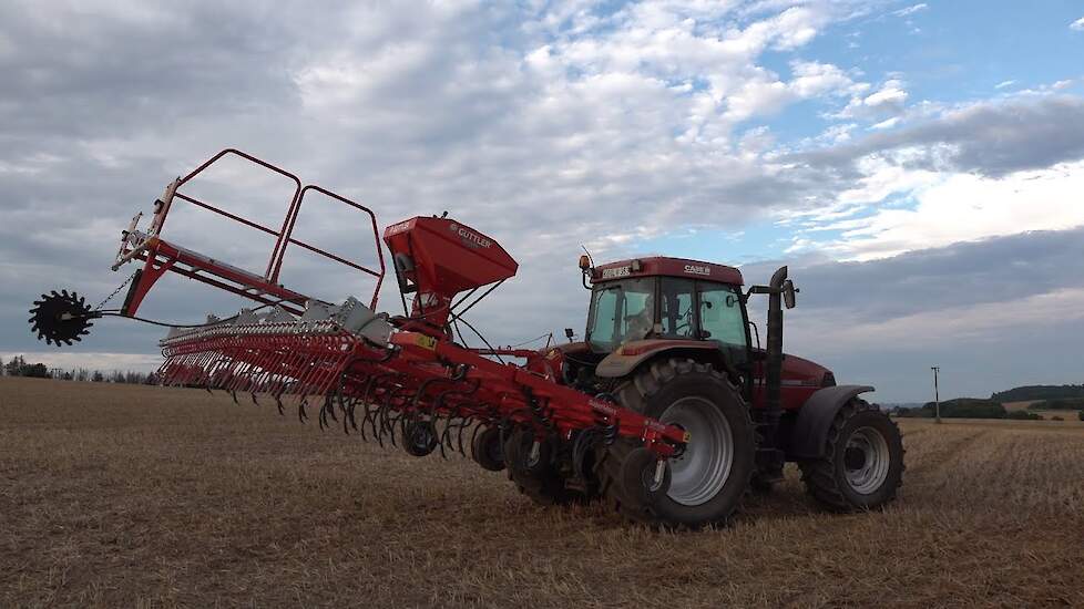 Case IH MX 170 en Güttler SuperMaxx