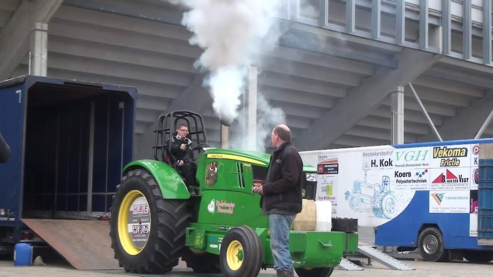 Ff de John Deere opwarmen