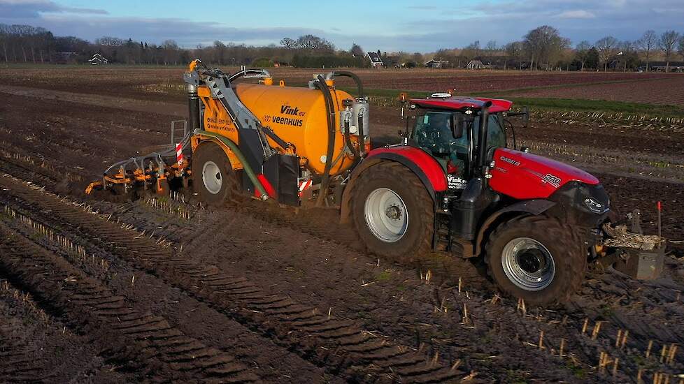 Case-IH Optum 270 met Veenhuis tank met Veenhuis bouwlandbemester