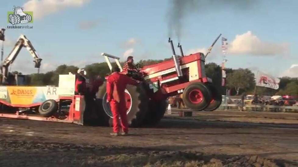 Prachtige wedstrijddag bij trekkertrek Aagtekerke  tractorpulling Trekkerweb