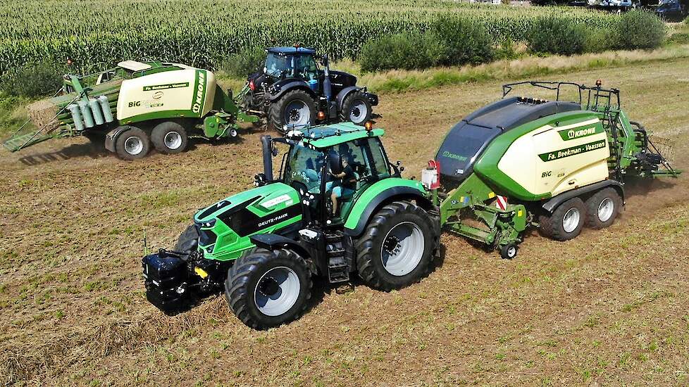 Balen persen met 2x Deutz-Fahr én Krone BiG PACK 1290 VC | Beekman | 2021