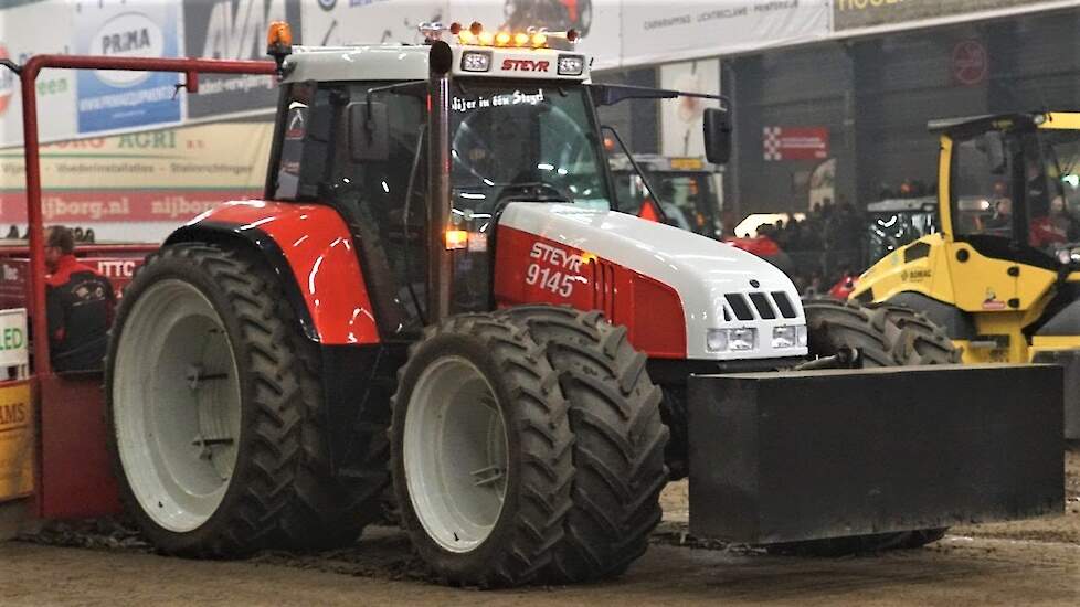 Tractorpulling indoor Assen 2021 standaard klasse