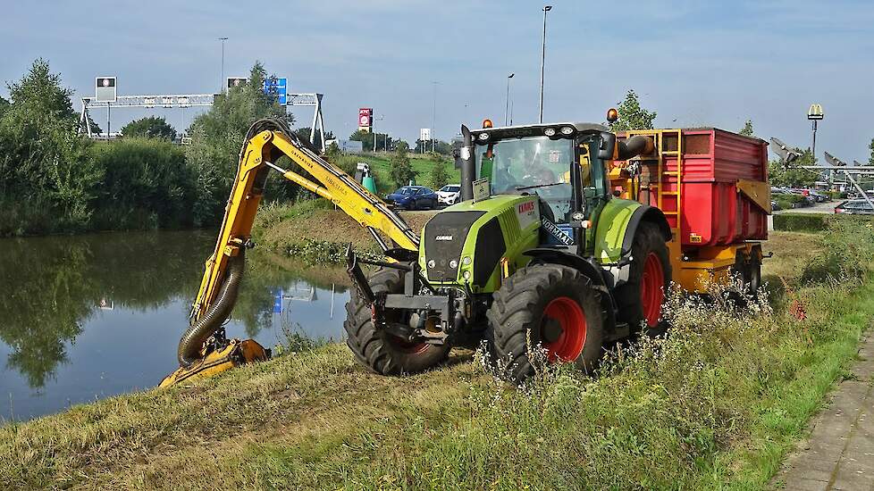 Mowing Ditch Banks with Claas + Herder Grenadier | Lagerweij Renswoude | 2021