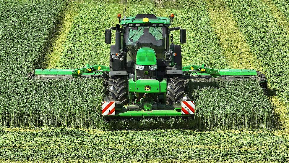 Eerste Snede Gras Maaien | John Deere 6175R + Triples | Schimmel Overberg