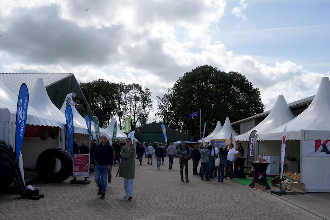 Aardappeldemodag stands