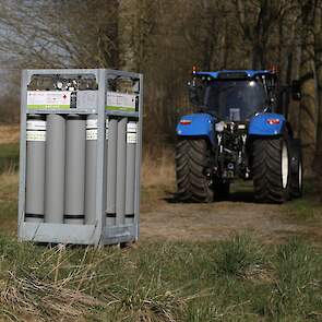 BasGas waardeert het biomethaangas op, zodat het geschikt is voor de trekker. Het verzorgt ook de distributie van biomethaan in flessen voor mobiele tankinstallaties. 