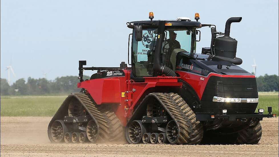 Met bijna 700 pk door de zandbak Video Trekkerwebtest Case IH Quadtrac 620 Trekkerweb