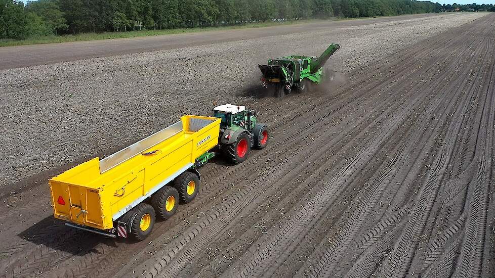 Joskin Trans-Space 9200/30TRC150 inhoud 40 kuub in de aardappelen