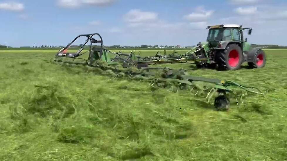 Breed schudden met de Krone KWT 1600 schudder