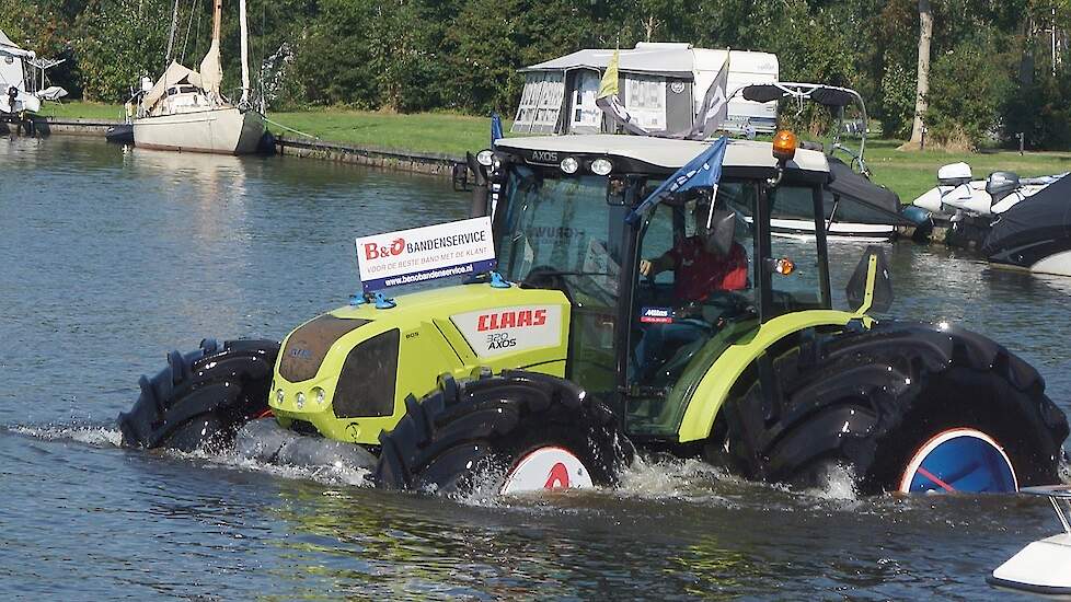 Mitas tires walk on water Claas Axos 320 high horsepower Trekkerweb amazing