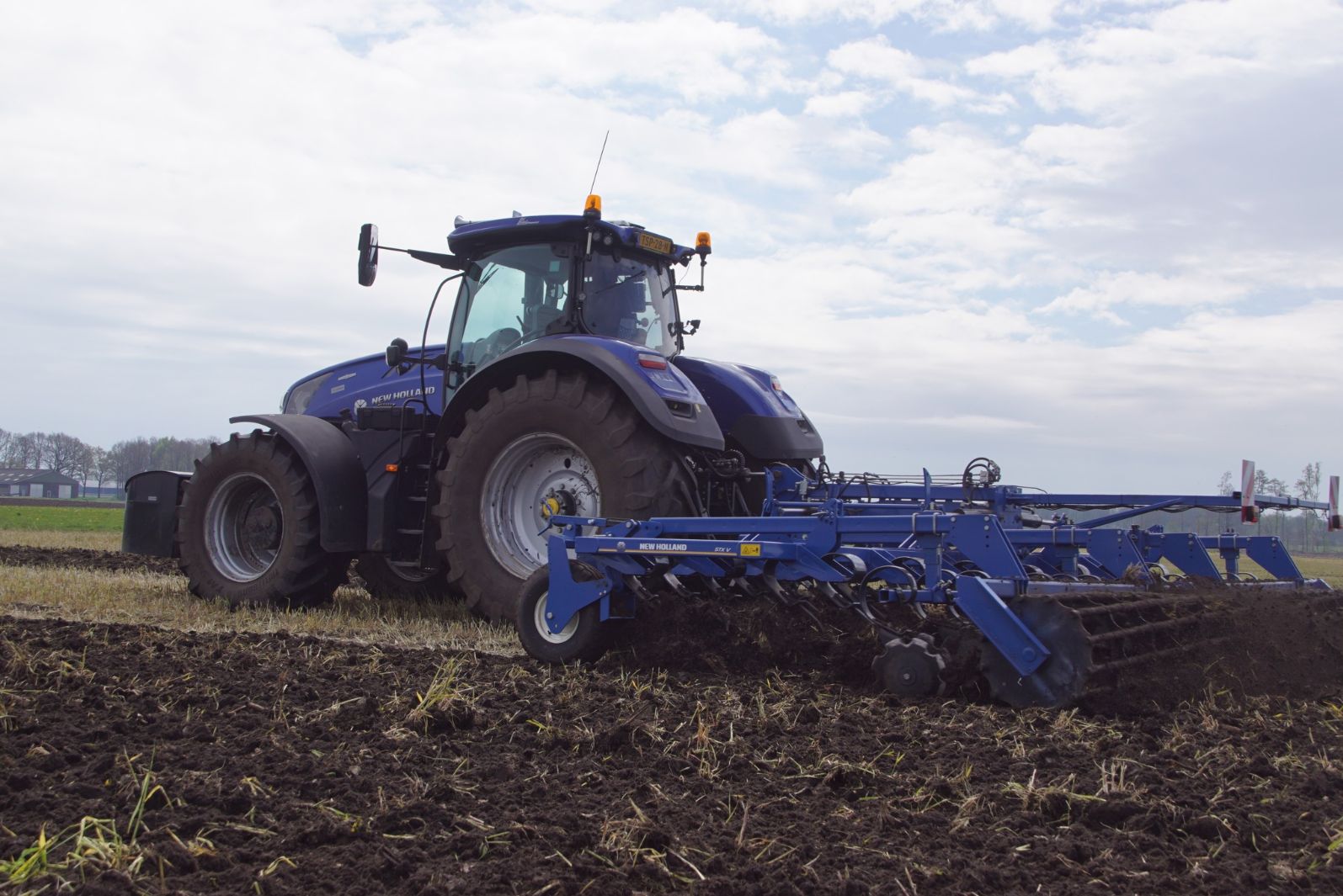 New Holland Grond Bewerken Met New Holland Machines Trekkerweb Nl