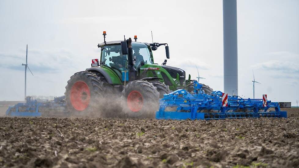 Zaaibedbereiding in één werkgang met de Lemken Kompaktor