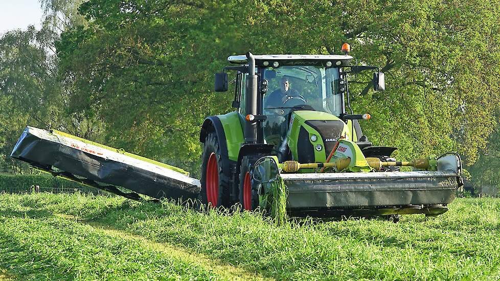 Mowing First Grass | Claas Arion 530 + Disco | 2024