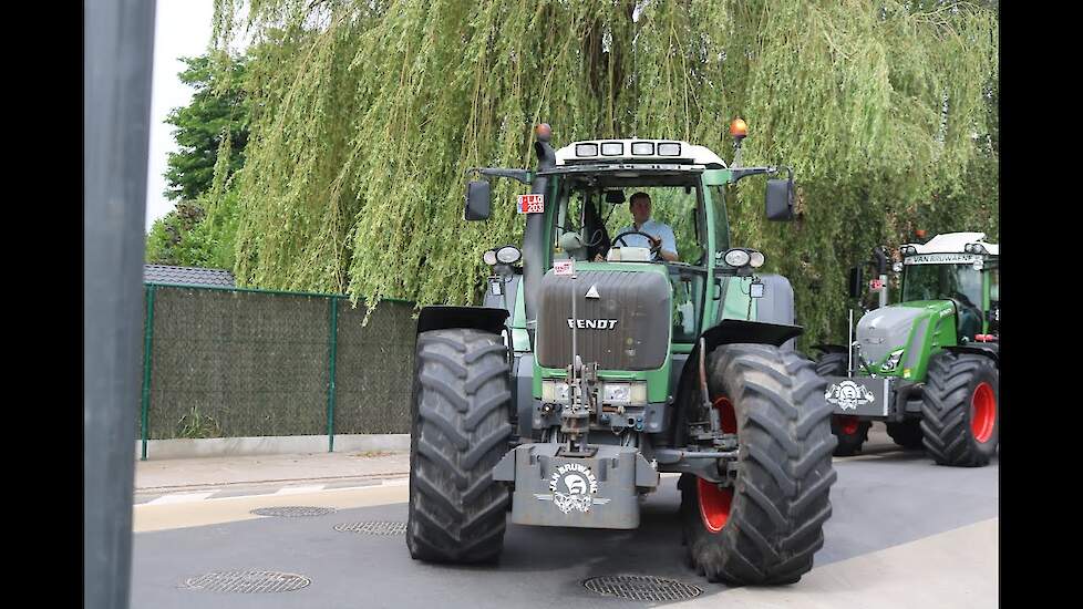 Aankomst Fendt trekkers in Kuurne voor het Fendt treffen