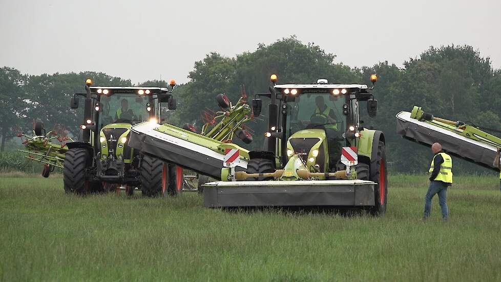 Geslaagde eerste CLAAS hooibouw demo in Leunen Trekkerweb