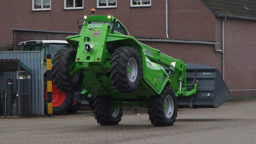 Merlo verreikers bij show Abemec Trekkerweb