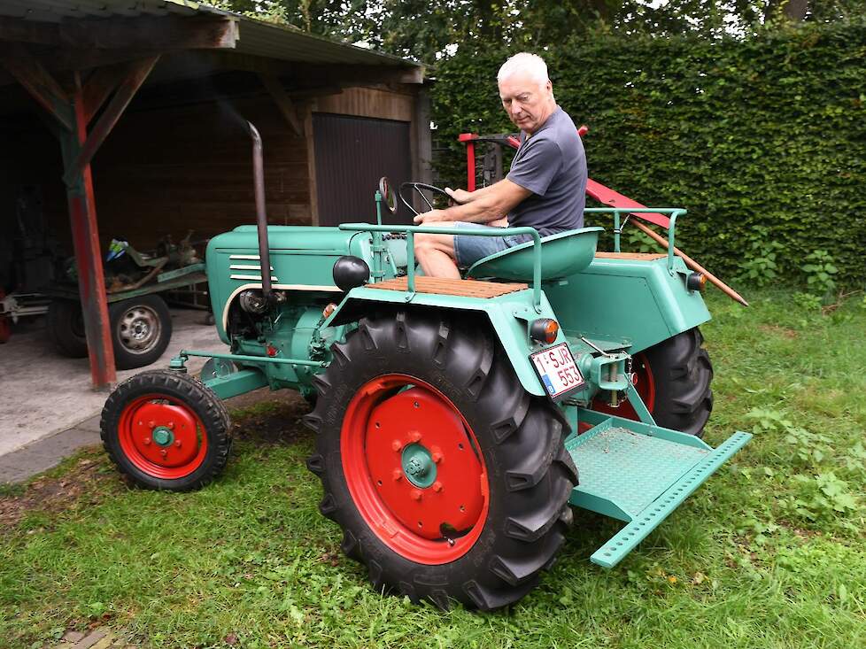 Frans van Lith woont in België, in Lommel om precies te zijn; vandaar dat zijn Kramer een Belgisch kenteken heeft.