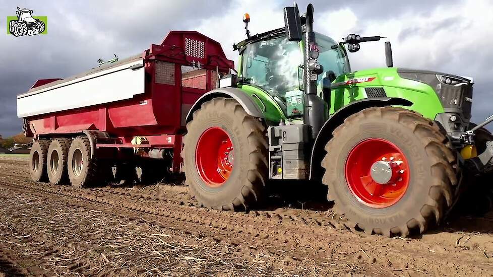 Vredestein Endurion Trailer banden  tijdens oogstwerkzaamheden  bij Van Den Borne Aardappelen