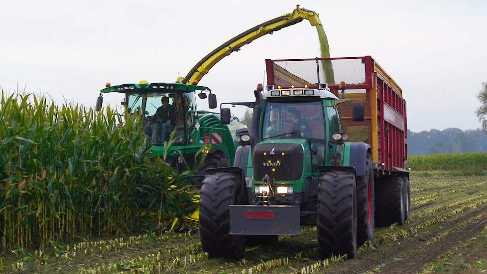 Mais 2024 | John Deere 9500i + Fendt 916 | Blankespoor Harskamp | Maishakselen | Mais silage