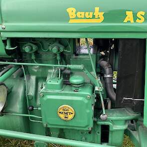 De motor van deAS 170 is een 2-cilinder watergekoelde diesel van Güldner met een vermogen van 17 pk.