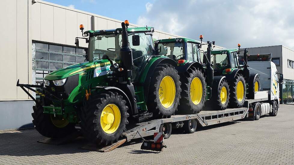 John Deere 6145M 6120M 6155R Groenoord transport A.J. van der Werf B.V. uit Bedum Trekkerweb